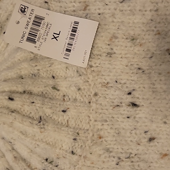 Mock Neck Sweater - Picture 4 of 6